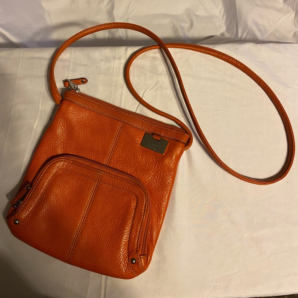 EUC Tignanello shoulder purse.